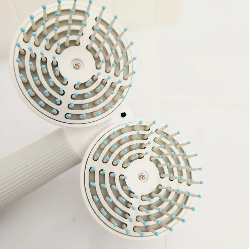 Pet Deshedding Brush Self Cleaning‎ Slicker Comb for Cats & Dogs Grooming Tool